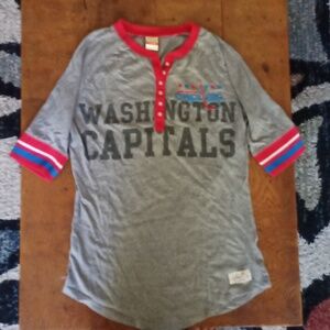 Washington Capitals size S women top